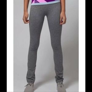 IVIVVA by Lululemon | Dedication yoga pants/tights/leggings